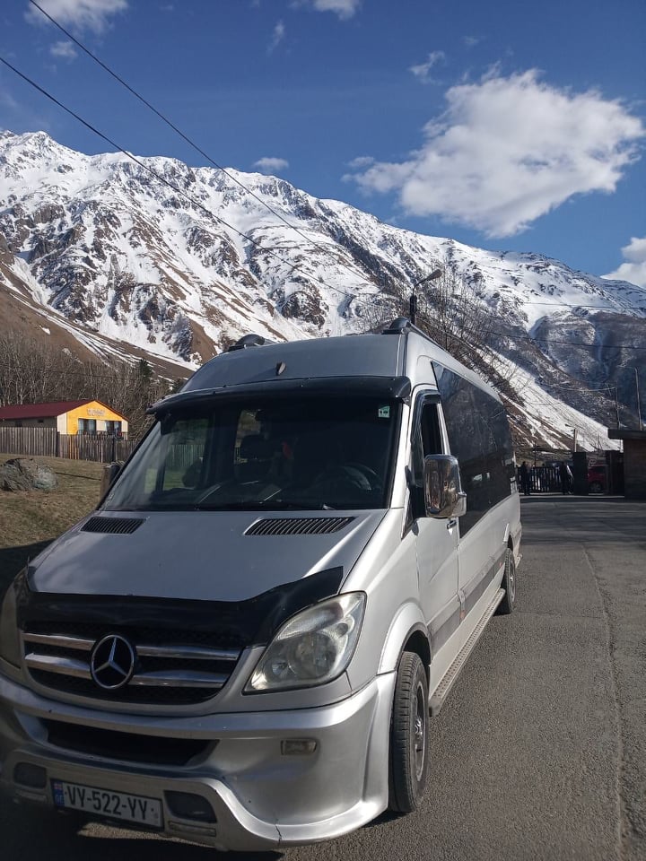 Mercedes Benz Sprinter - 16 Seats